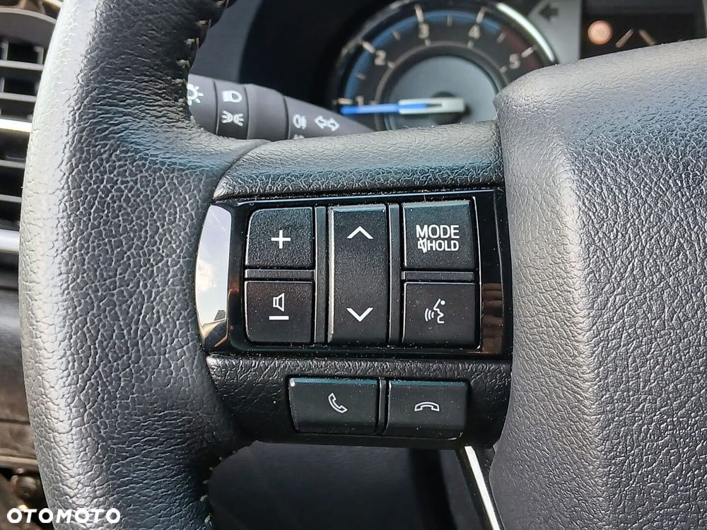 Toyota Hilux 2.8 D-4D mHEV Double Cab Invincible 4x4 - 31