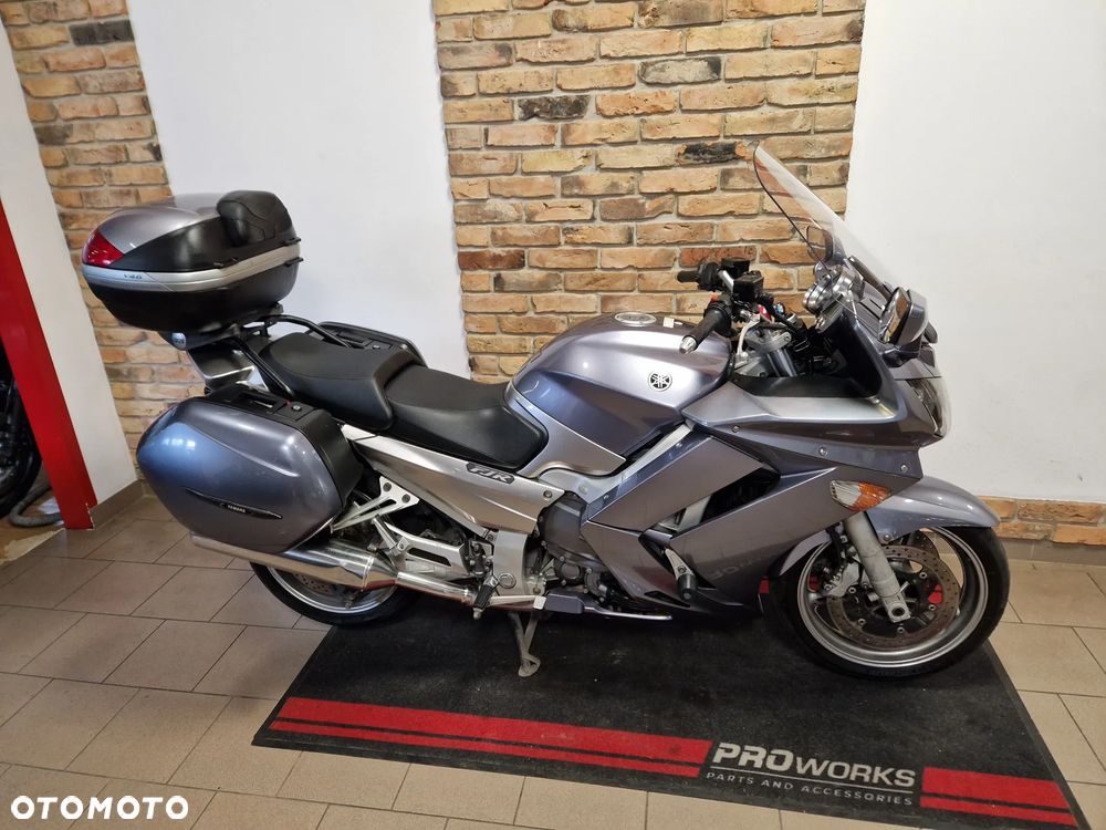 Yamaha FJR - 1