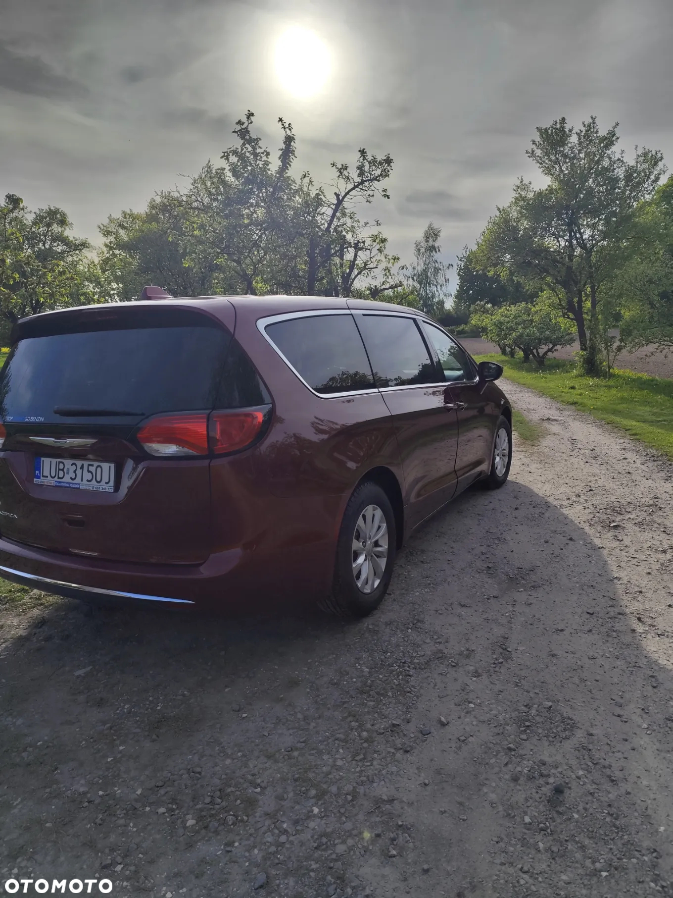 Chrysler Pacifica - 3