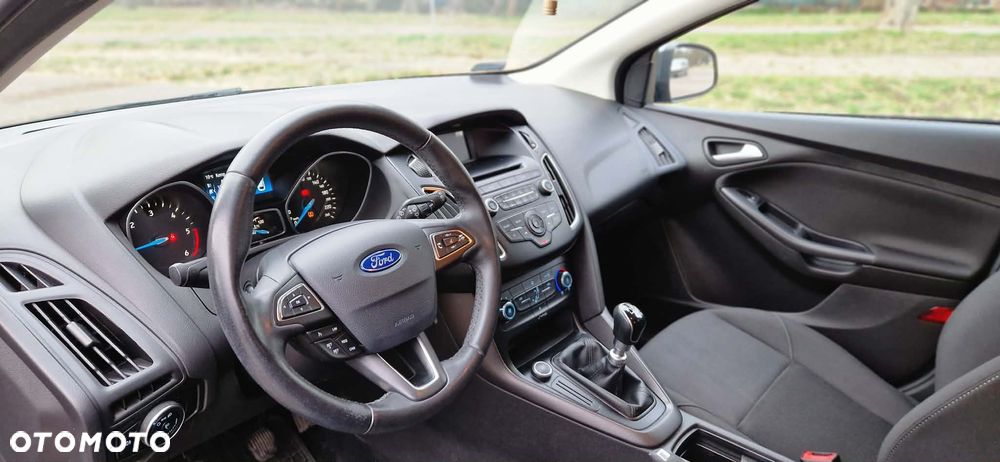 Ford Focus - 10