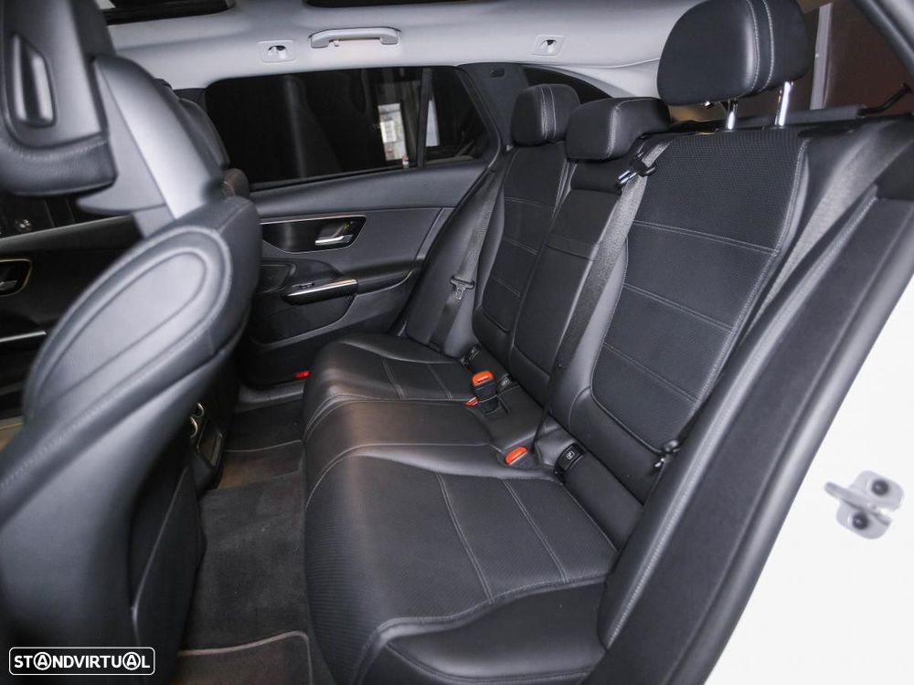 Mercedes-Benz C 300 e Avantgarde - 11