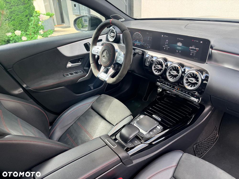 Mercedes-Benz Klasa A 45 S AMG 4-Matic 8G-DCT - 33
