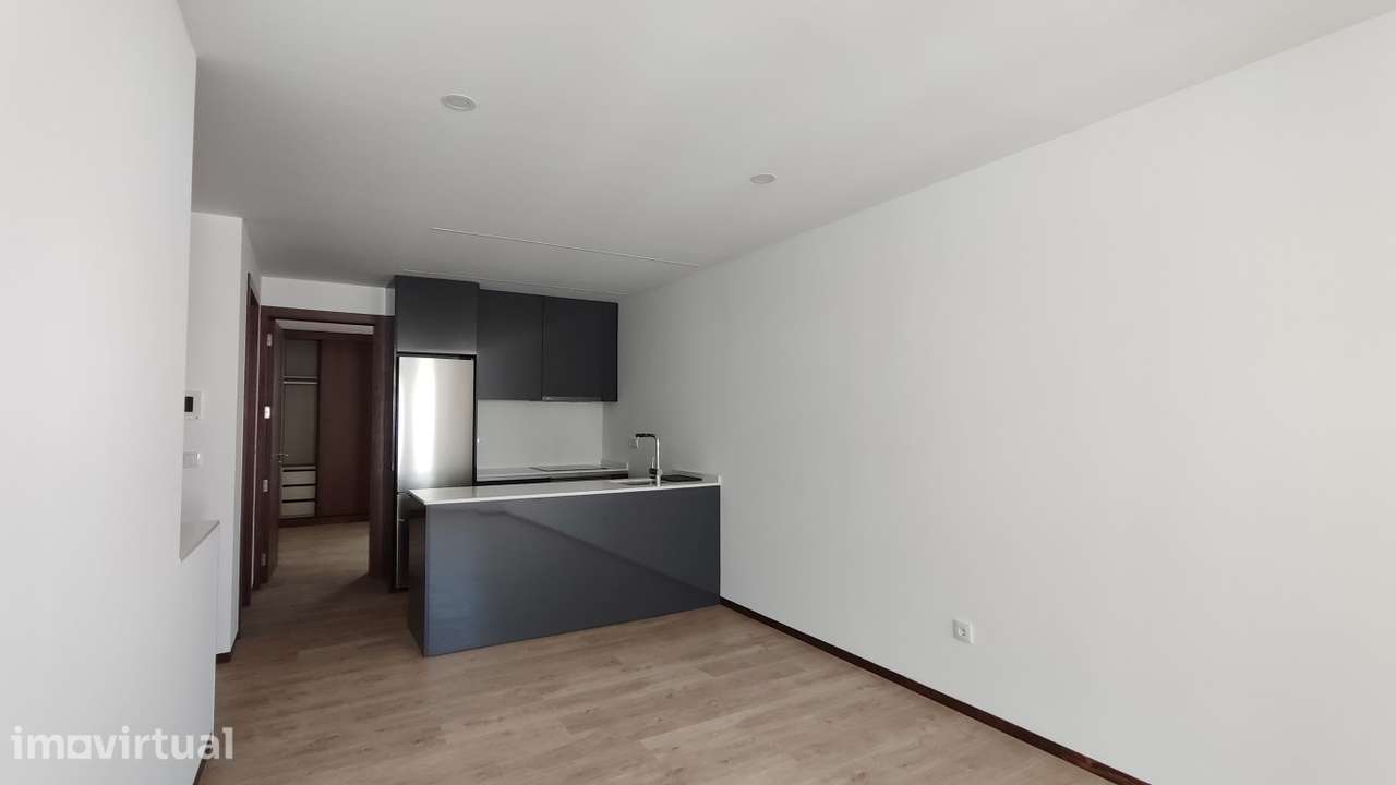 Apartamento T2 Duplex no Centro de Viana do Castelo para arrendar - Grande imagem: 3/28