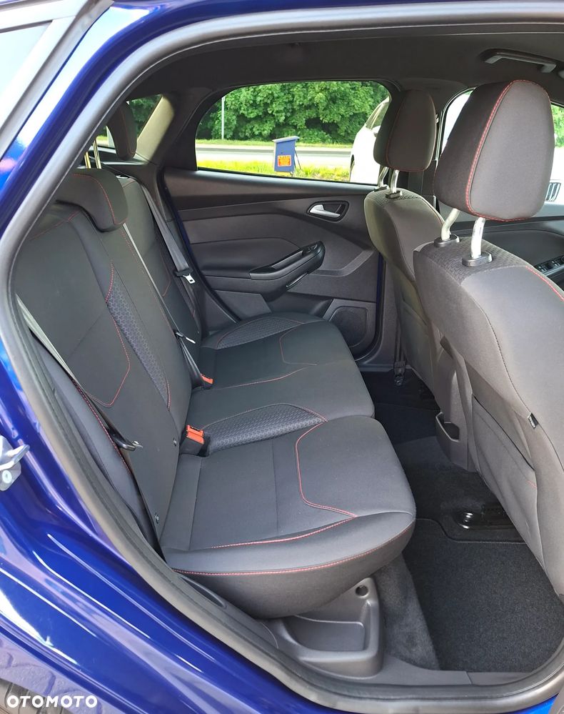 Ford Focus 1.5 EcoBlue Start-Stopp-System ST-LINE - 11