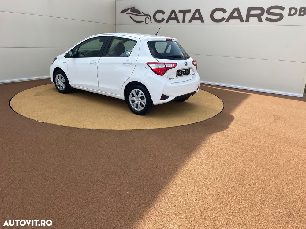 Toyota Yaris 1.5 VVT-i HSD Active - 10