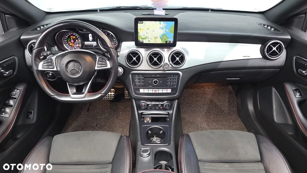 Mercedes-Benz CLA - 10