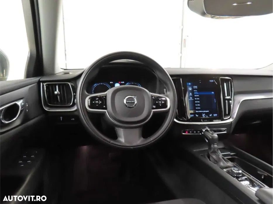 Volvo V60 D4 Geartronic Momentum Pro - 3