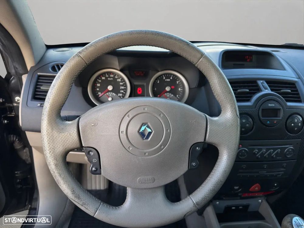 Renault Mégane CC 1.9 dCi Conf. Privilége - 10