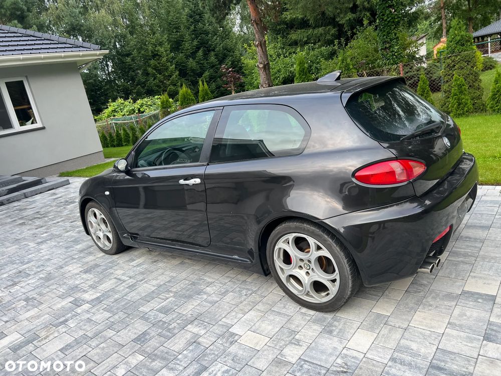 Alfa Romeo 147 3.2 24v GTA - 11