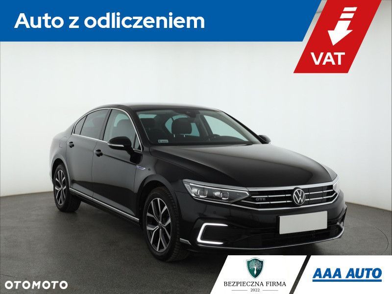 Volkswagen Passat - 2