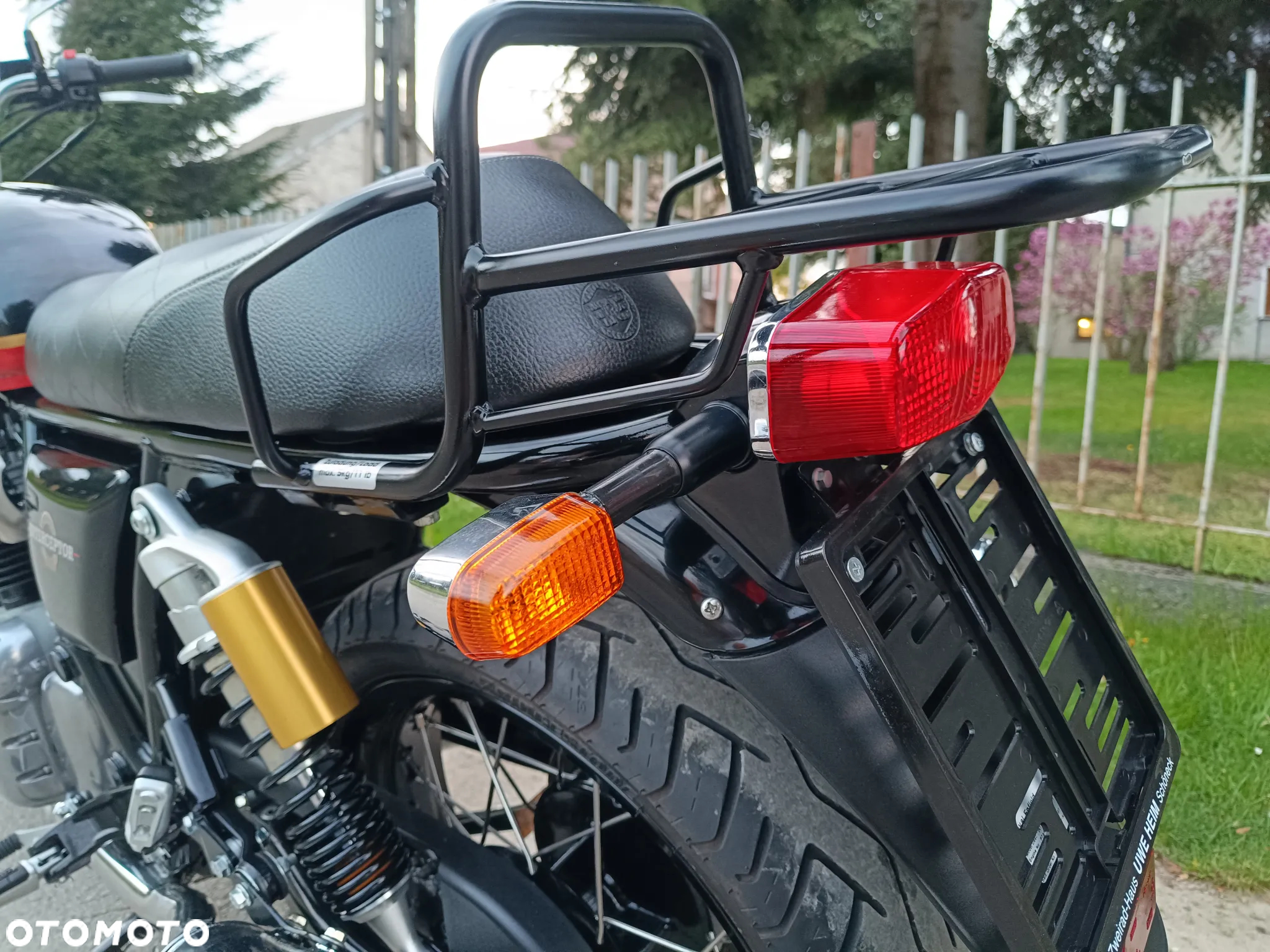 Royal Enfield Interceptor - 17