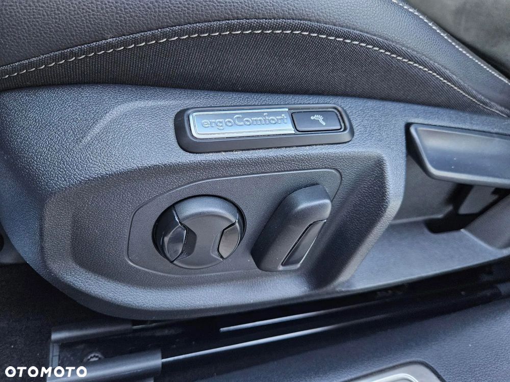 Volkswagen Arteon 2.0 TDI SCR R-Line DSG - 24