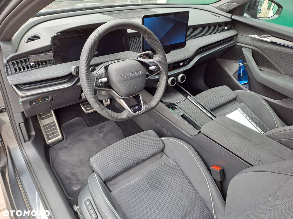 Skoda Superb 2.0 TDI SCR 4x4 Sportline DSG - 5