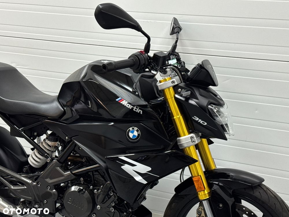 BMW G - 19