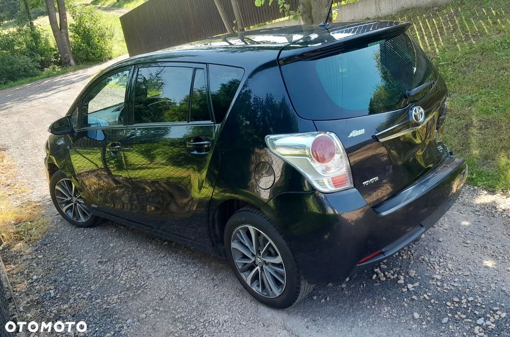 Toyota Verso - 10
