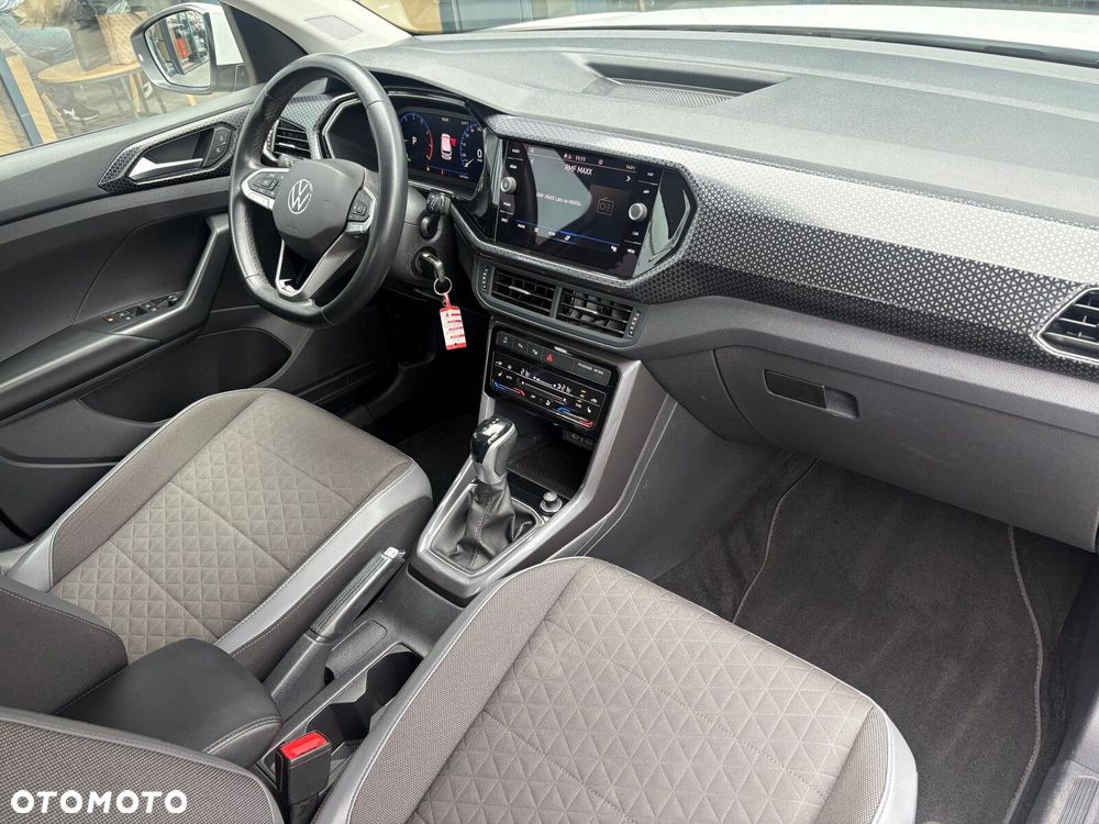 Volkswagen T-Cross - 16