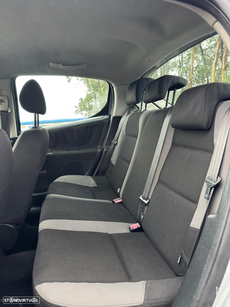 Peugeot 207 1.4 HDi Urban - 7