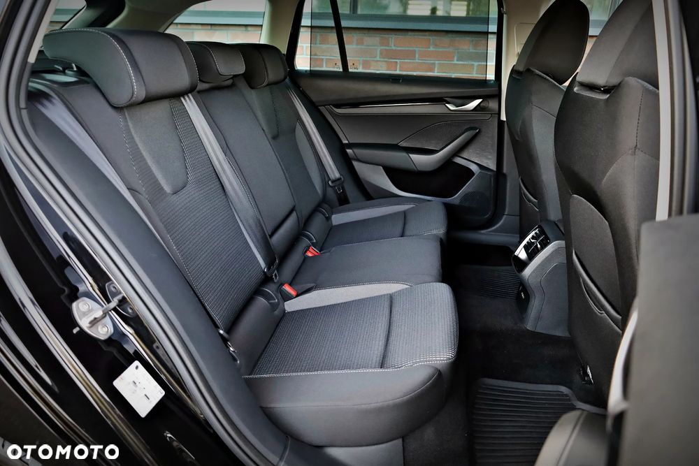 Skoda Octavia 1.5 TSI Selection - 25