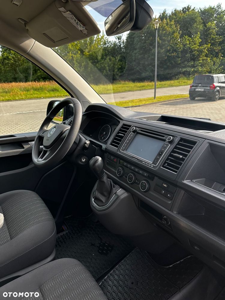 Volkswagen Caravelle - 5