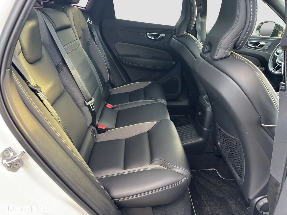 Volvo XC 60 T8 Twin Engine AWD R-Design - 20