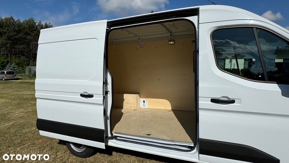 Nissan INTERSTAR - 4