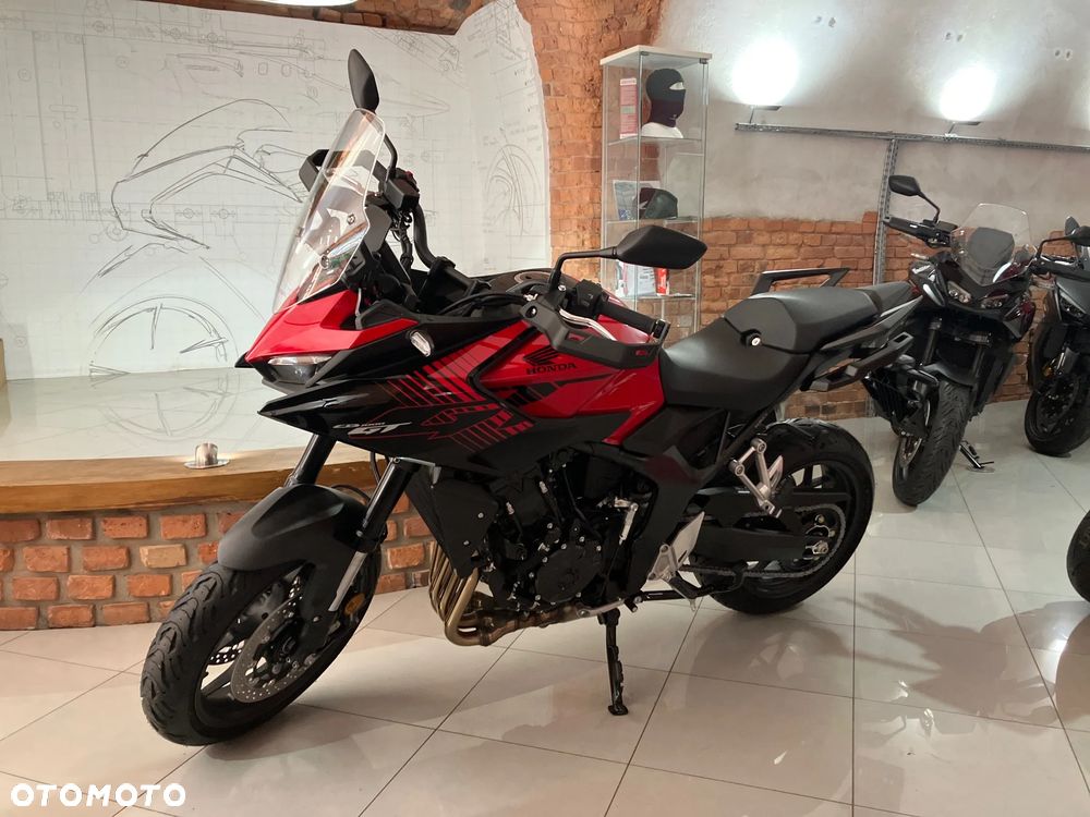 Honda CB - 1