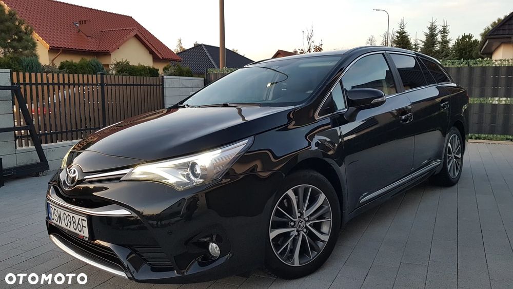Toyota Avensis 2.0 D-4D Prestige - 1