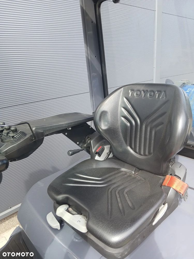 Toyota 02-8FGF20 - 8