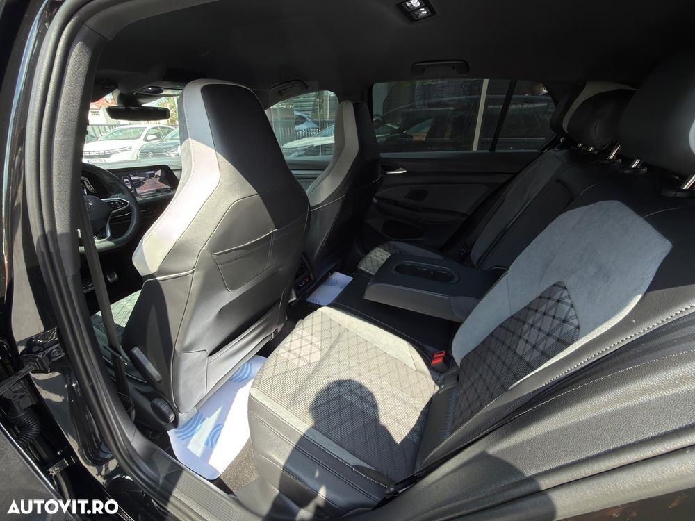 Volkswagen Golf 1.5 eTSI OPF DSG R-Line - 20