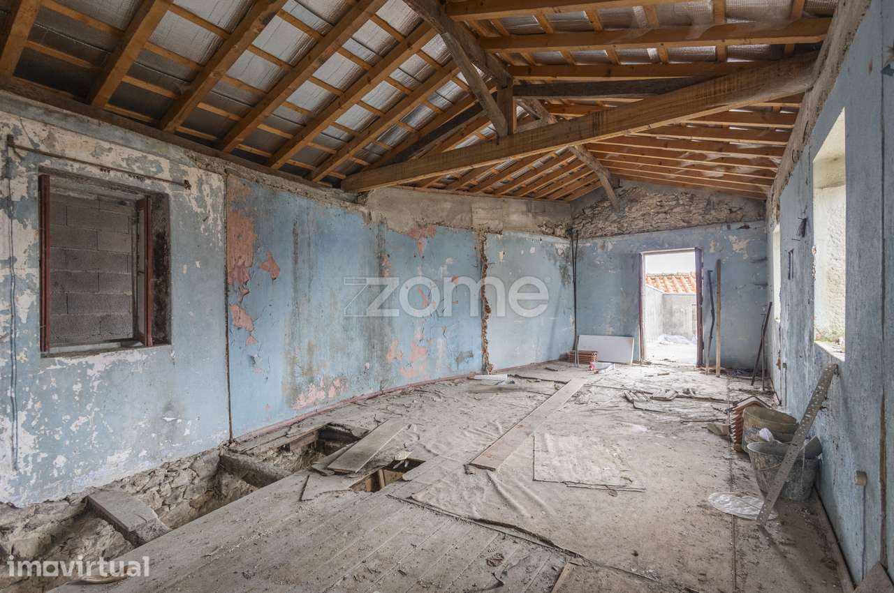 Casa T2 para recuperar em Sanfins - Sever do Vouga- Aveiro - Grande imagem: 4/32