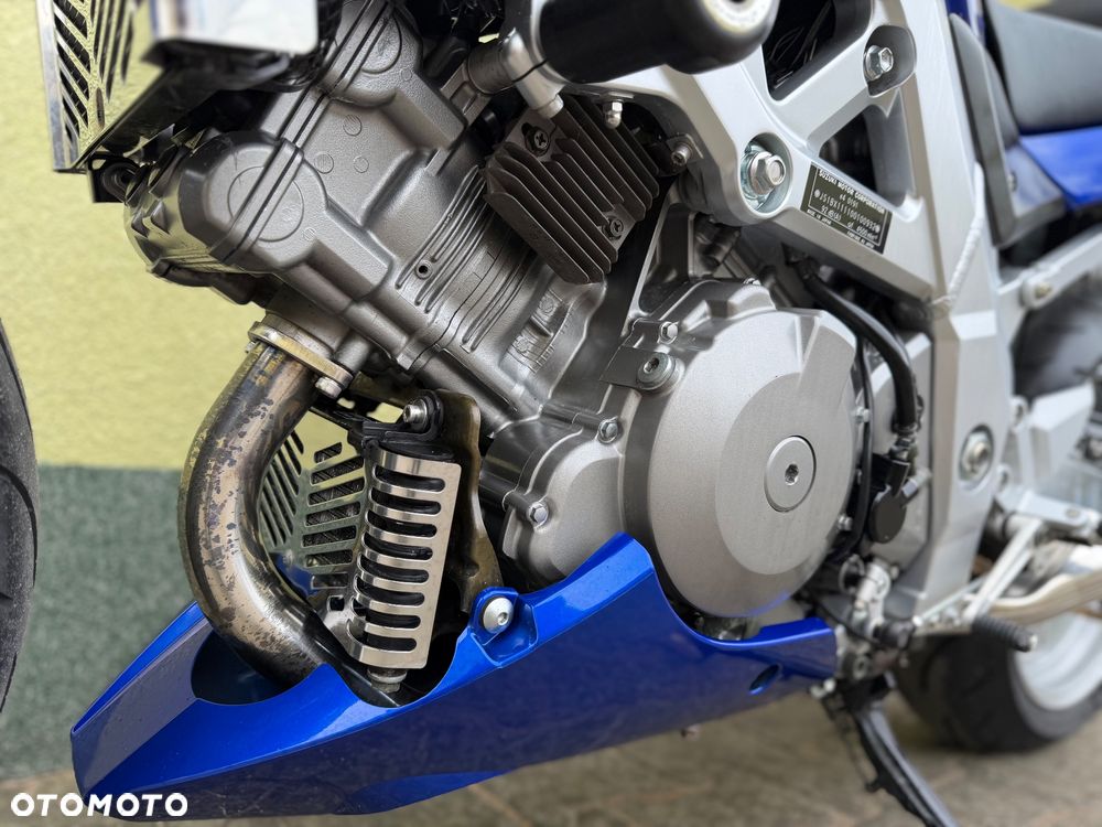 Suzuki SV - 33