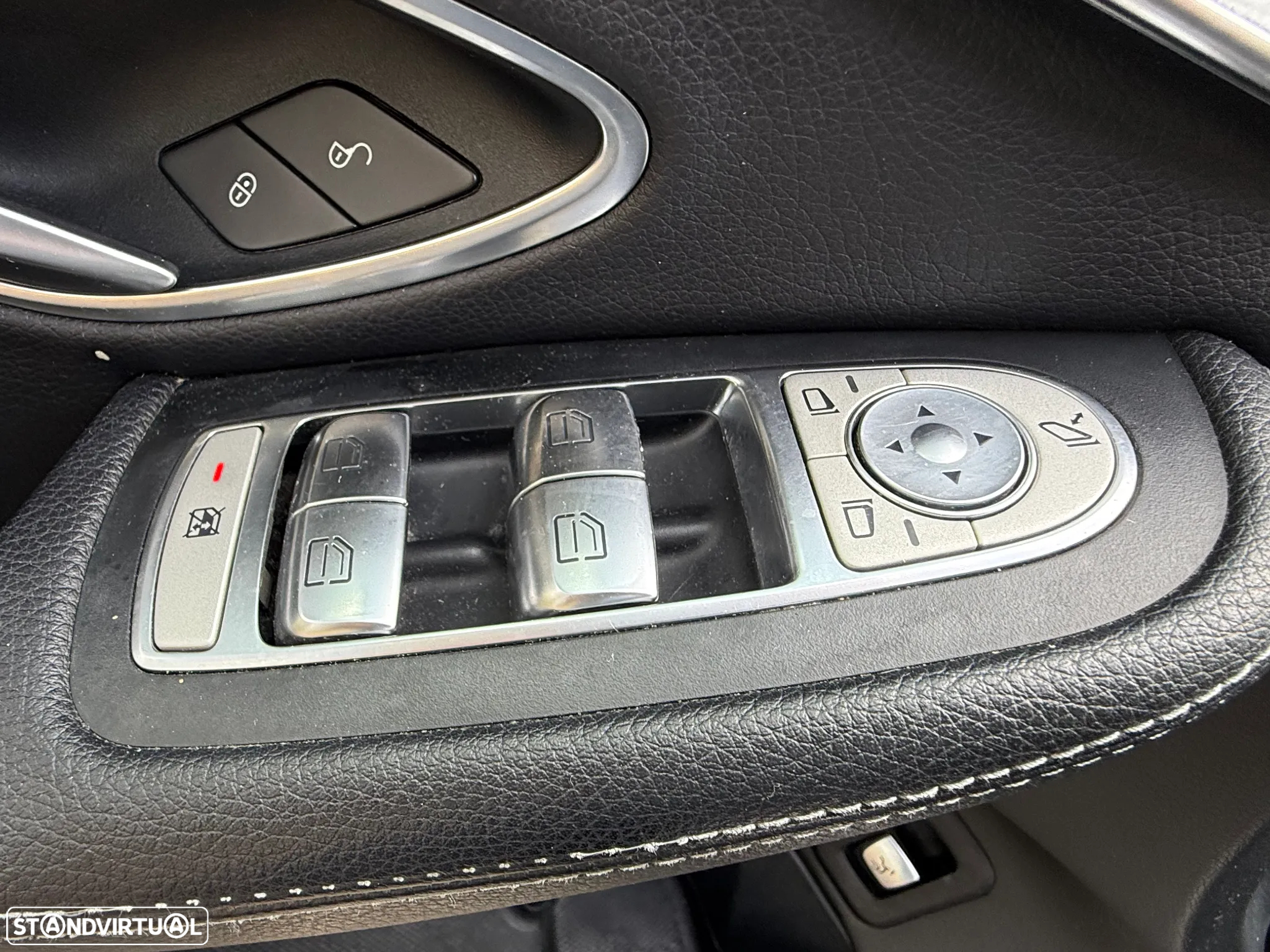 Mercedes-Benz C 300 h AMG Line - 19