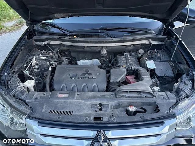 Mitsubishi Outlander - 9