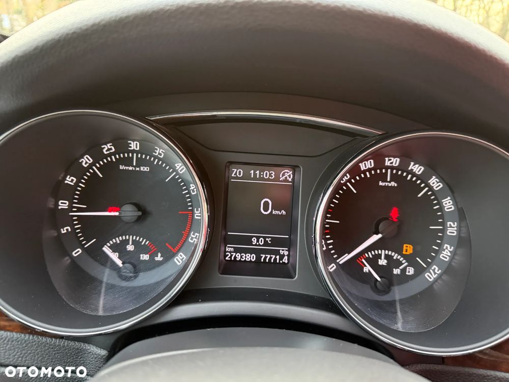 Skoda Superb 2.0 TDI Exclusive - 29