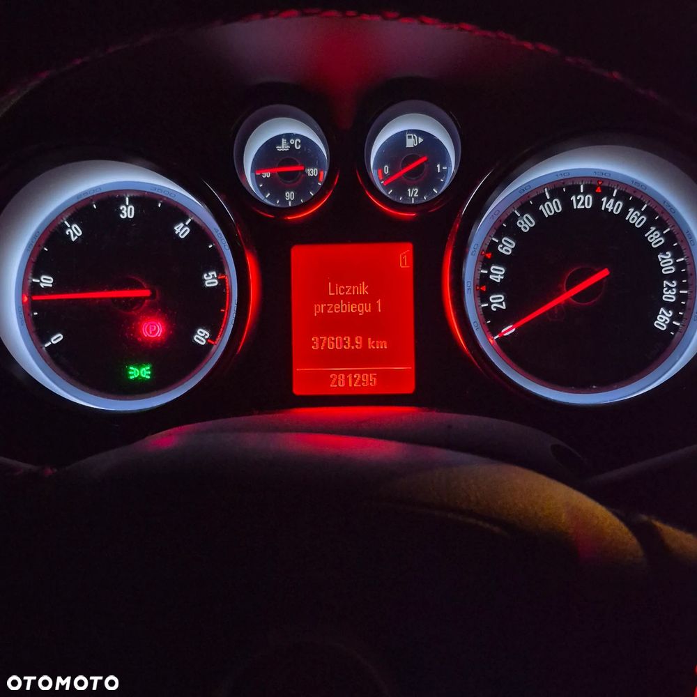 Opel Astra 1.7 CDTI DPF Cosmo - 9