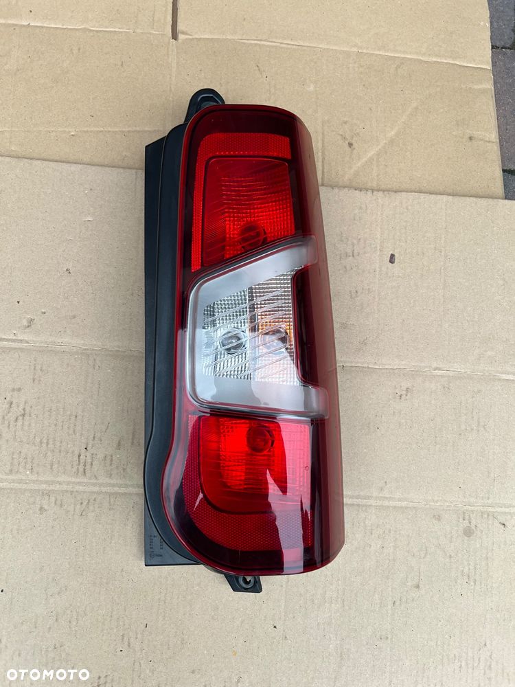 PARTNER BERLINGO RIFTER IV PROACE LAMPA TYLNA PRAWA PRAWY TYŁ 9820554880 - 1