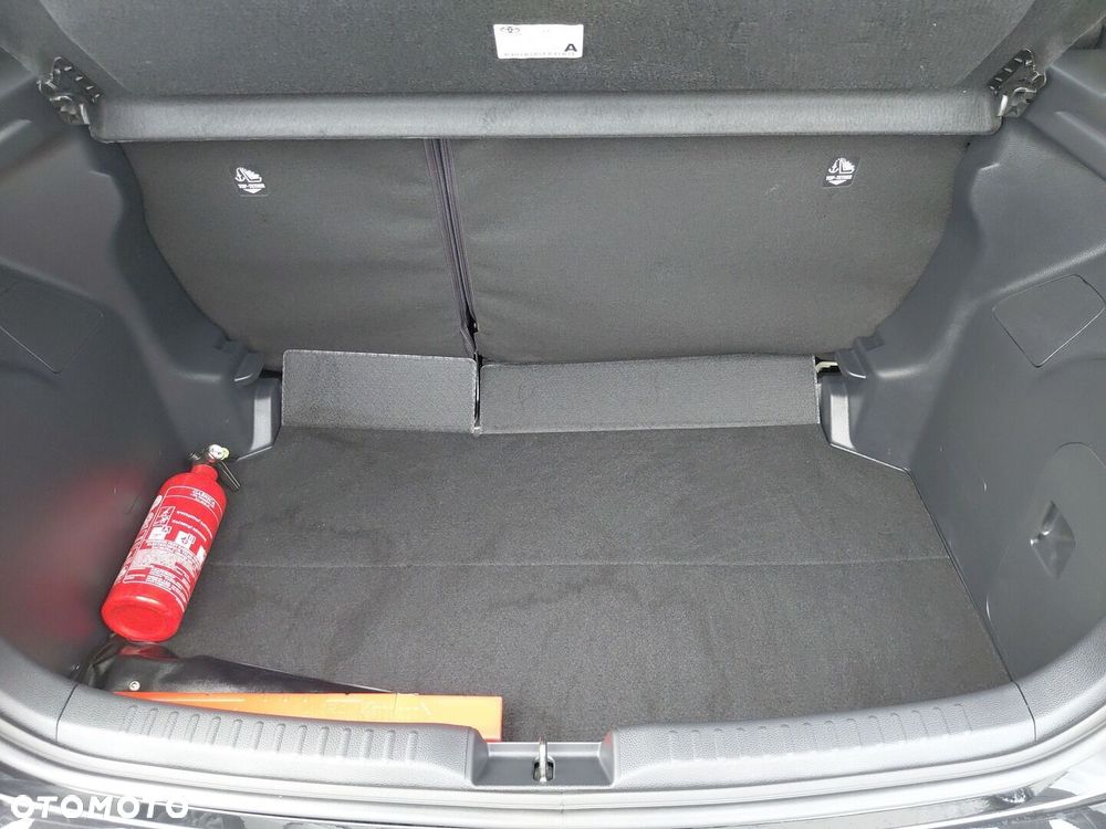Toyota Yaris Hybrid 1.5 Style - 13