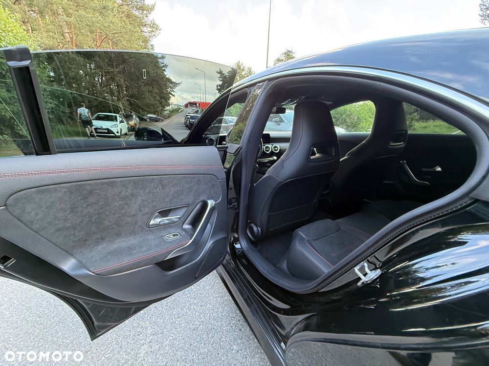 Mercedes-Benz CLA 200 mHEV AMG Line 7G-DCT - 12