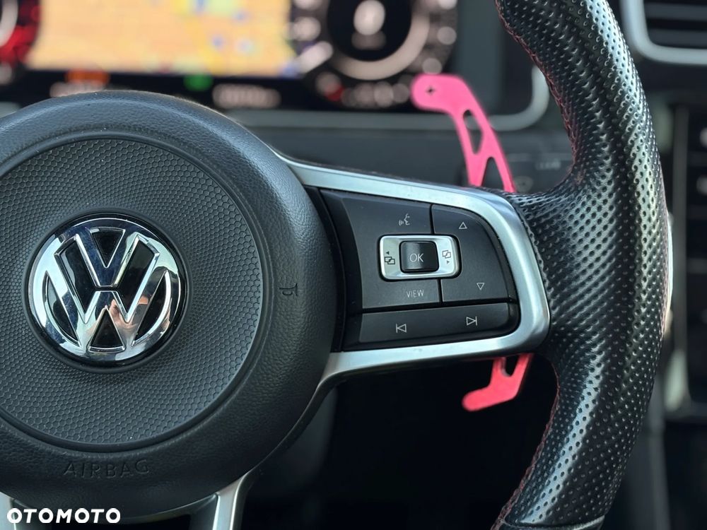 Volkswagen Golf - 21