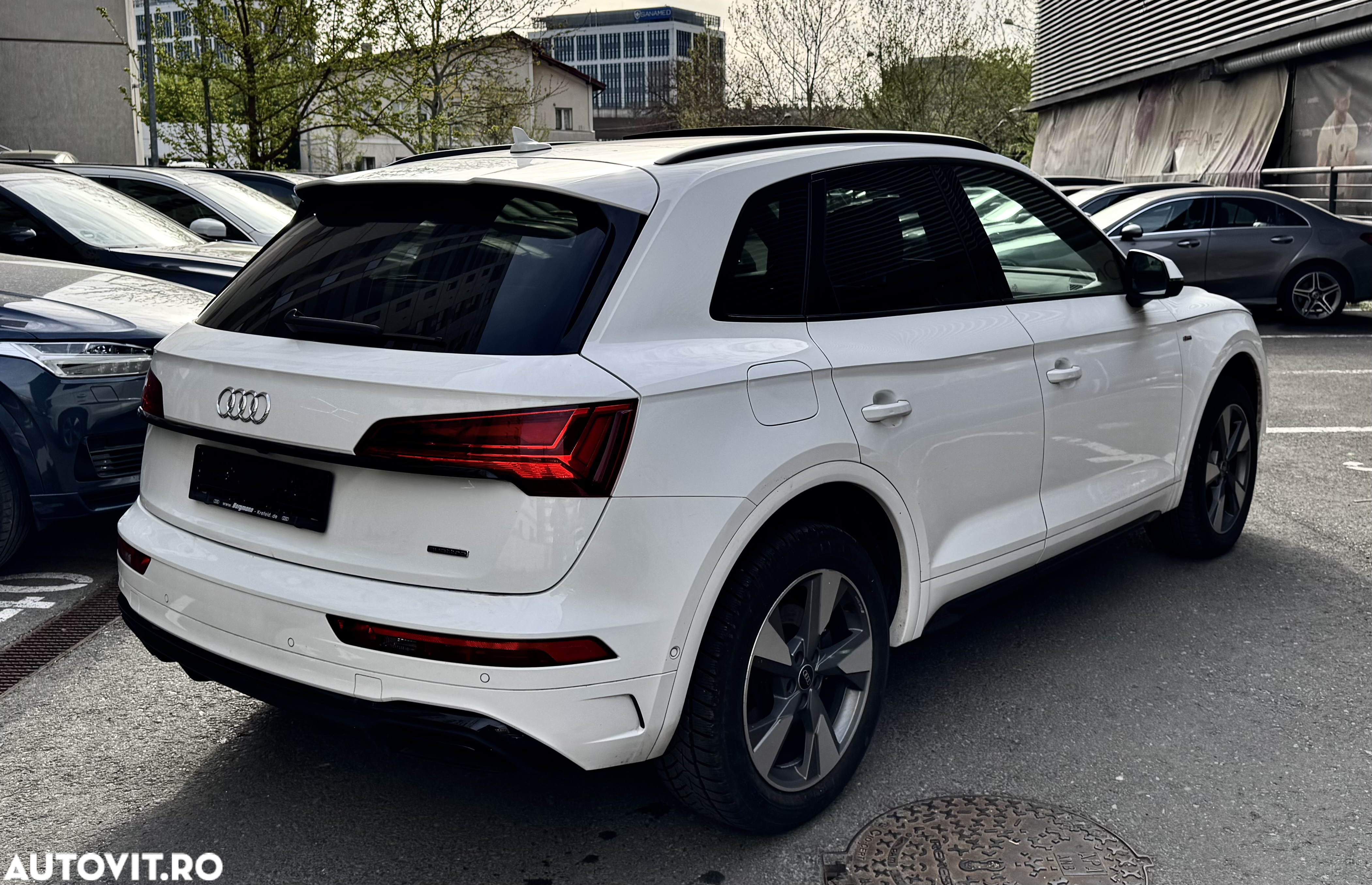 Audi Q5 55 TFSI e quattro S tronic PHEV S Line - 4