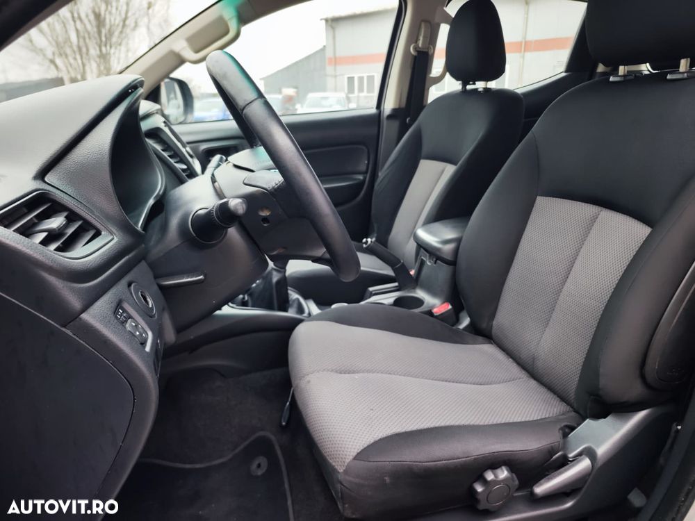 Mitsubishi L200 Double Cab 2.2 DI-D M/T Instyle - 11