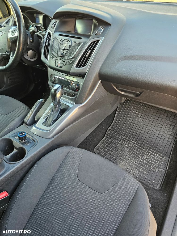 FORD Focus 2013 — imagine 12