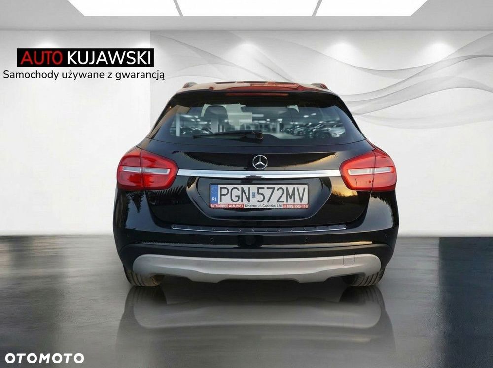Mercedes-Benz GLA 200 7G-DCT Urban - 5