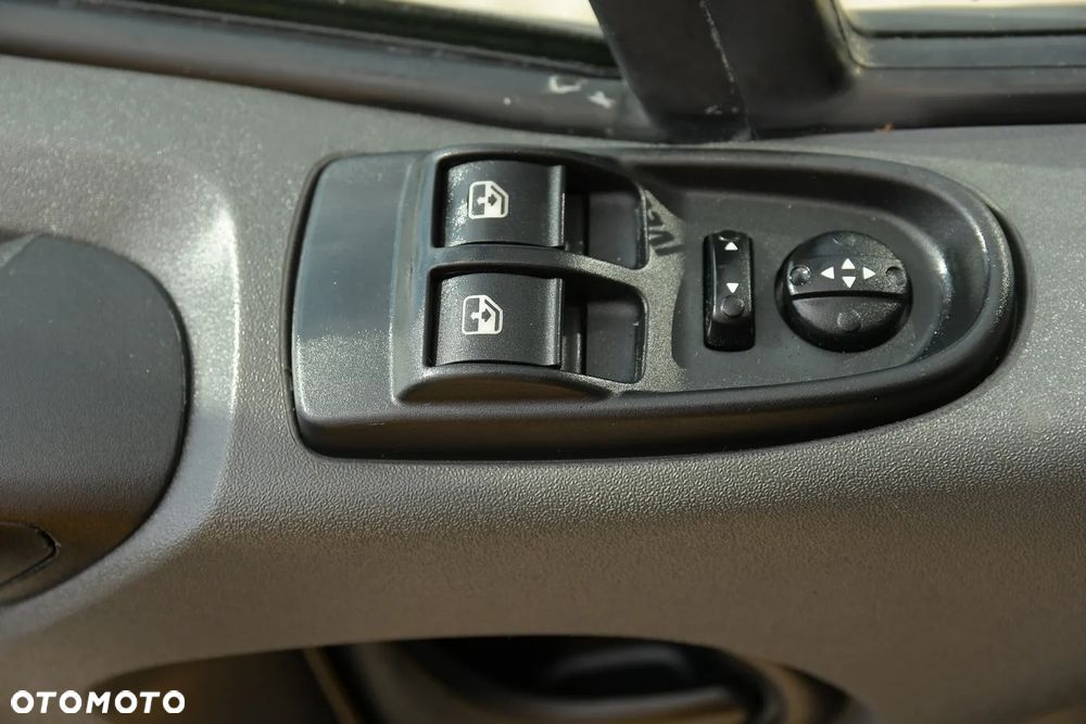 Iveco DAILY 35C15 / PRZEBIEG JEDYNE 30 TYŚ KM! / AUTOLAWETA / IDEALNY STAN! - 25