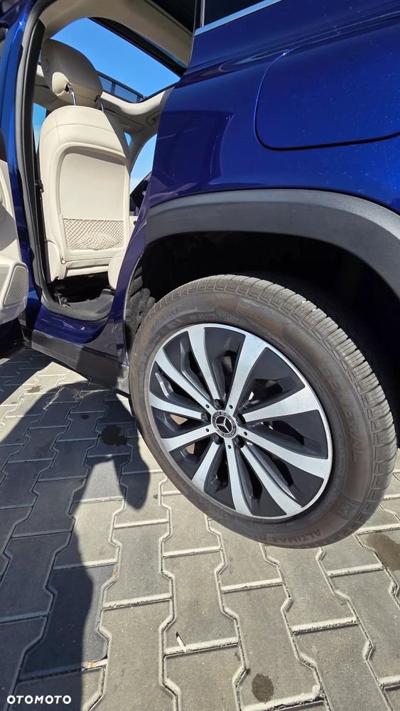 Mercedes-Benz GLB - 28