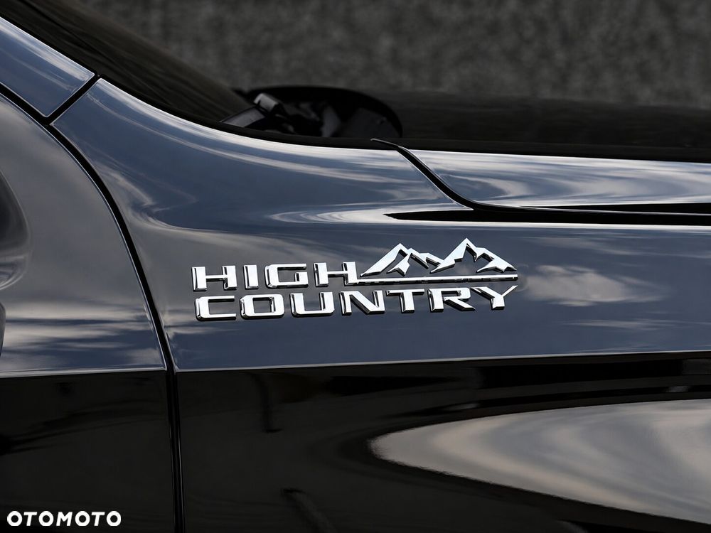 Chevrolet Suburban - 30