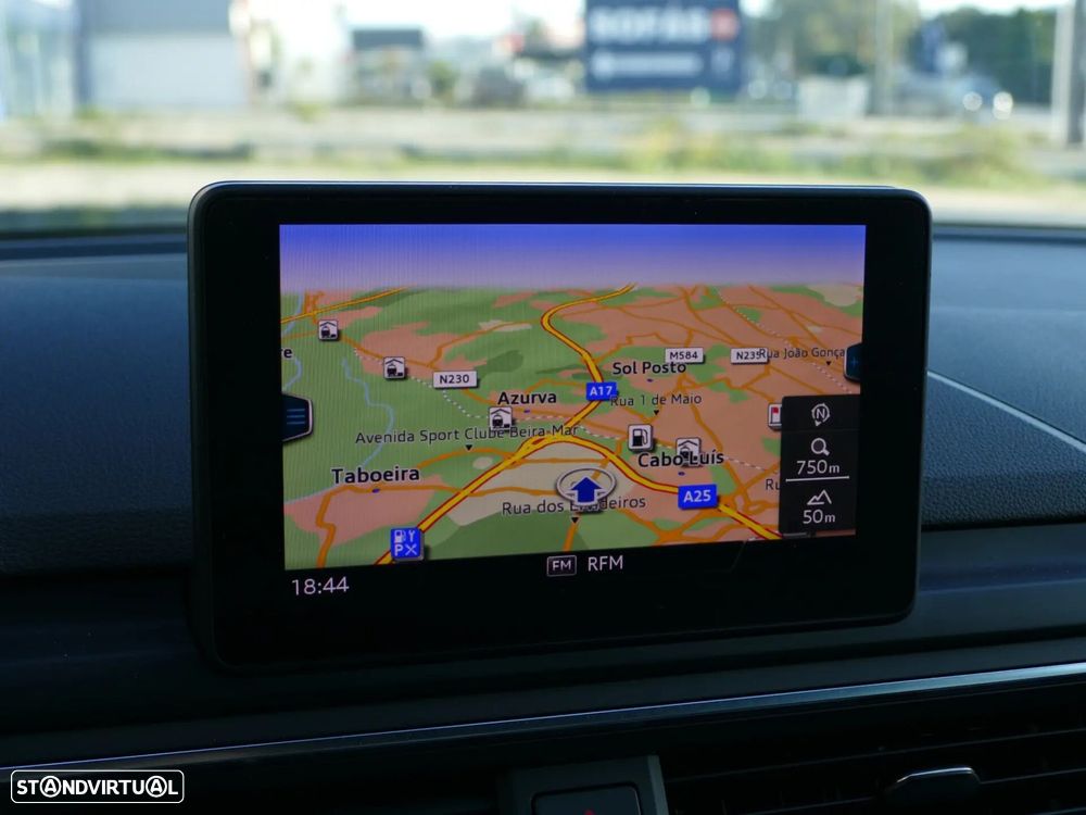 Audi A4 Avant 2.0 TDI - 20