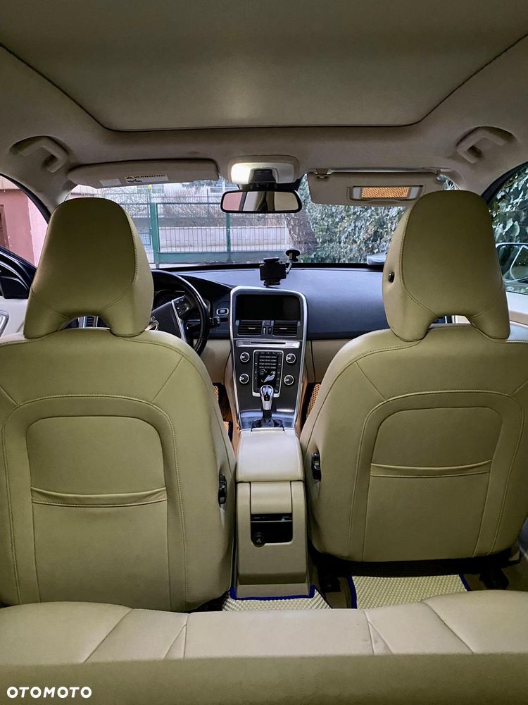 Volvo XC 60 T5 Geartronic Momentum - 21