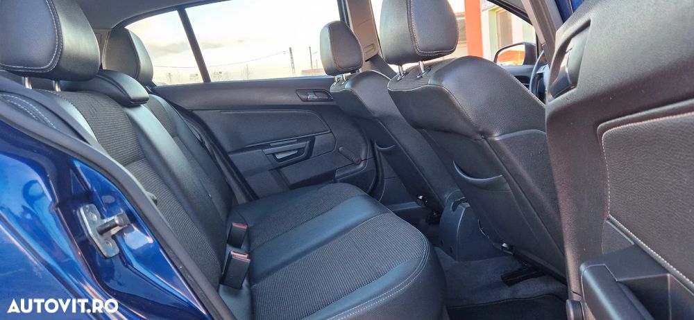 Opel Astra 1.6 Essentia - 31