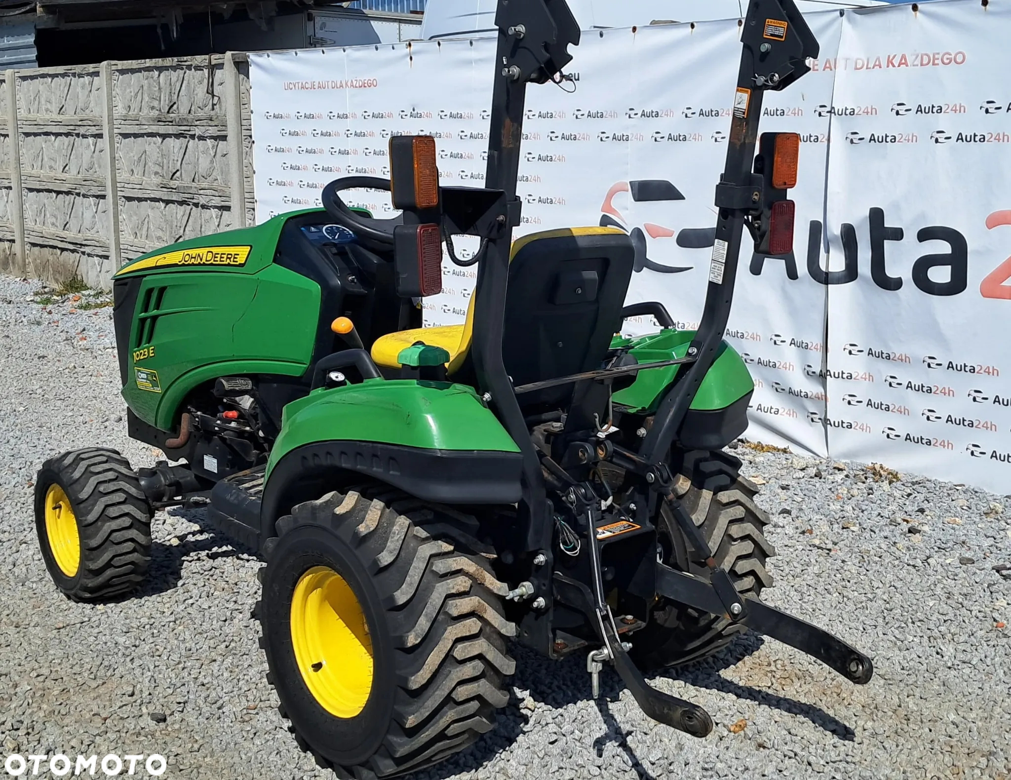 John Deere 1023E - 5
